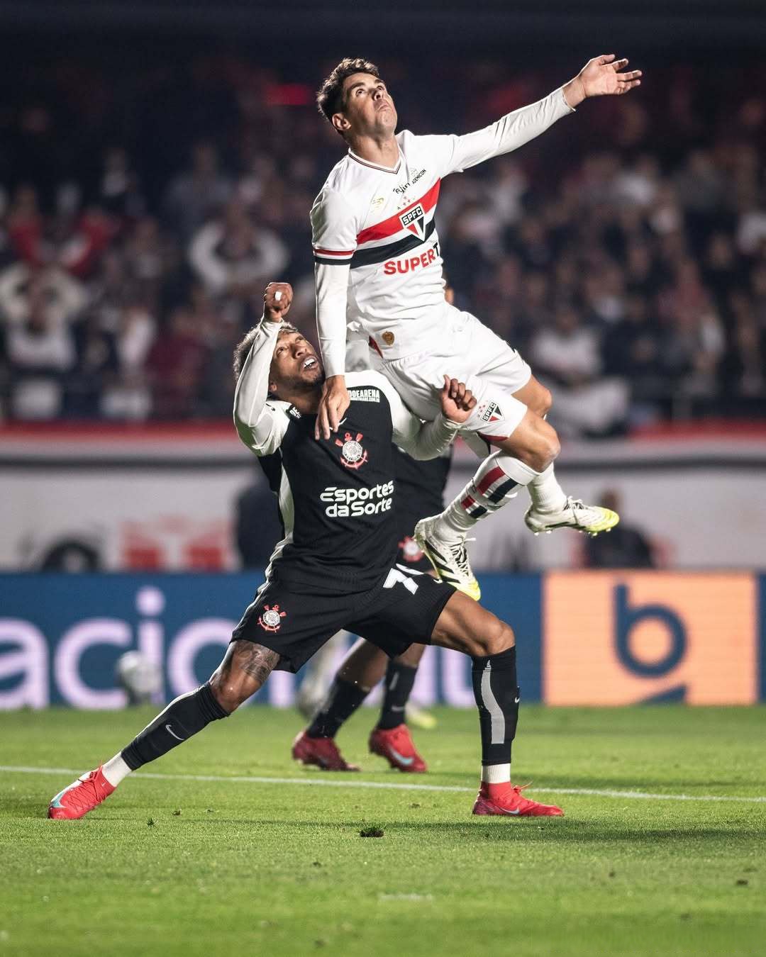 包含足球迎来宿敌之战,恩怨再续的词条 包含足球迎来宿敌之战,恩怨再续的词条