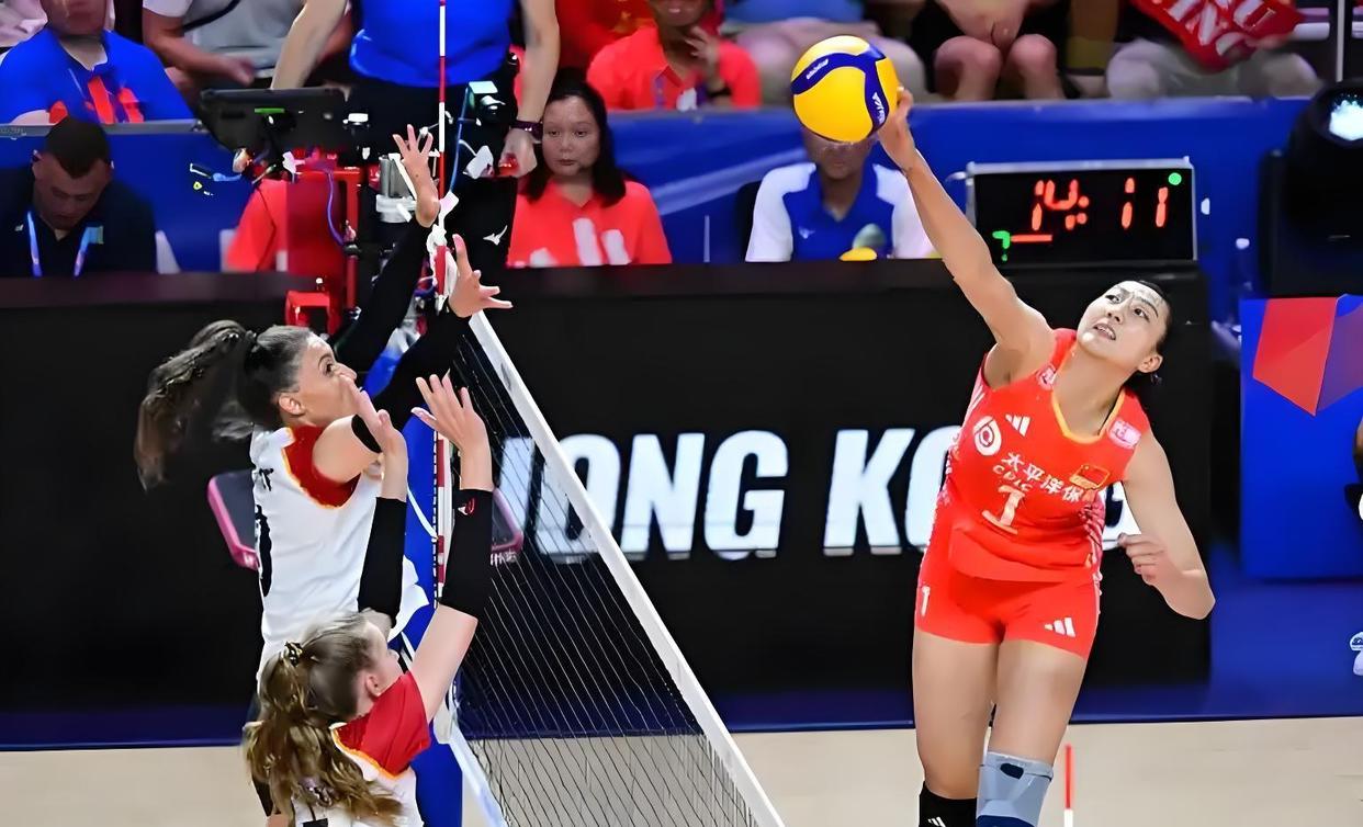 关于排球战术调整奏效,成功扭转局势的信息 关于排球战术调整奏效,成功扭转局势的信息