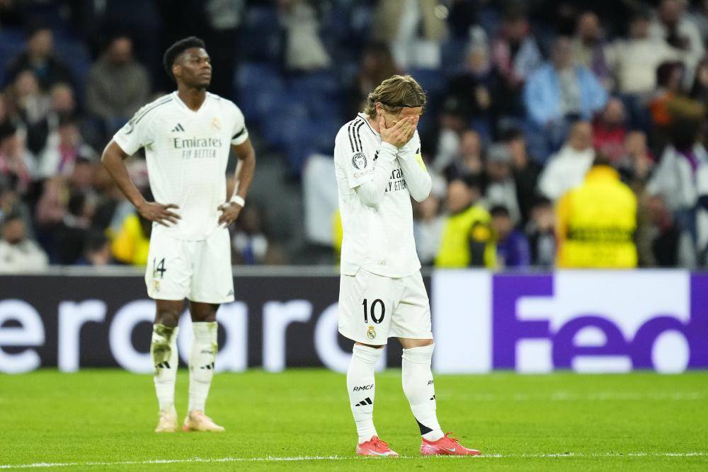 赔率变化传奇谢幕,球迷泪洒赛场 赔率变化传奇谢幕,球迷泪洒赛场