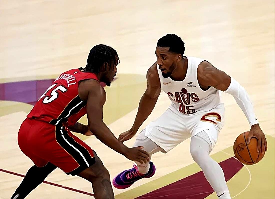 凯尔特人完胜灰熊,詹姆斯带队取胜 凯尔特人完胜灰熊,詹姆斯带队取胜