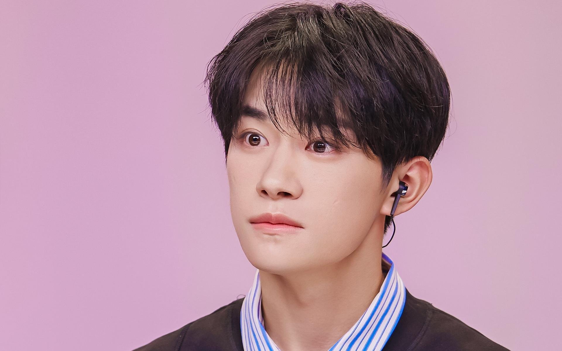 马拉多纳注视下的战争，努涅斯在糖果盒球场的无声咆哮