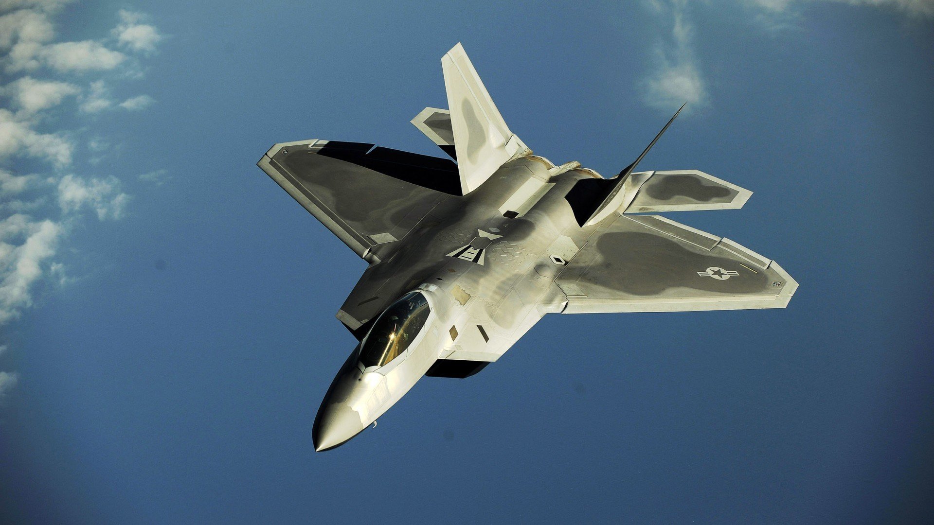 权力暗流，当姆巴佩的国家德比震撼欧洲，德国战车已碾碎另一种可能